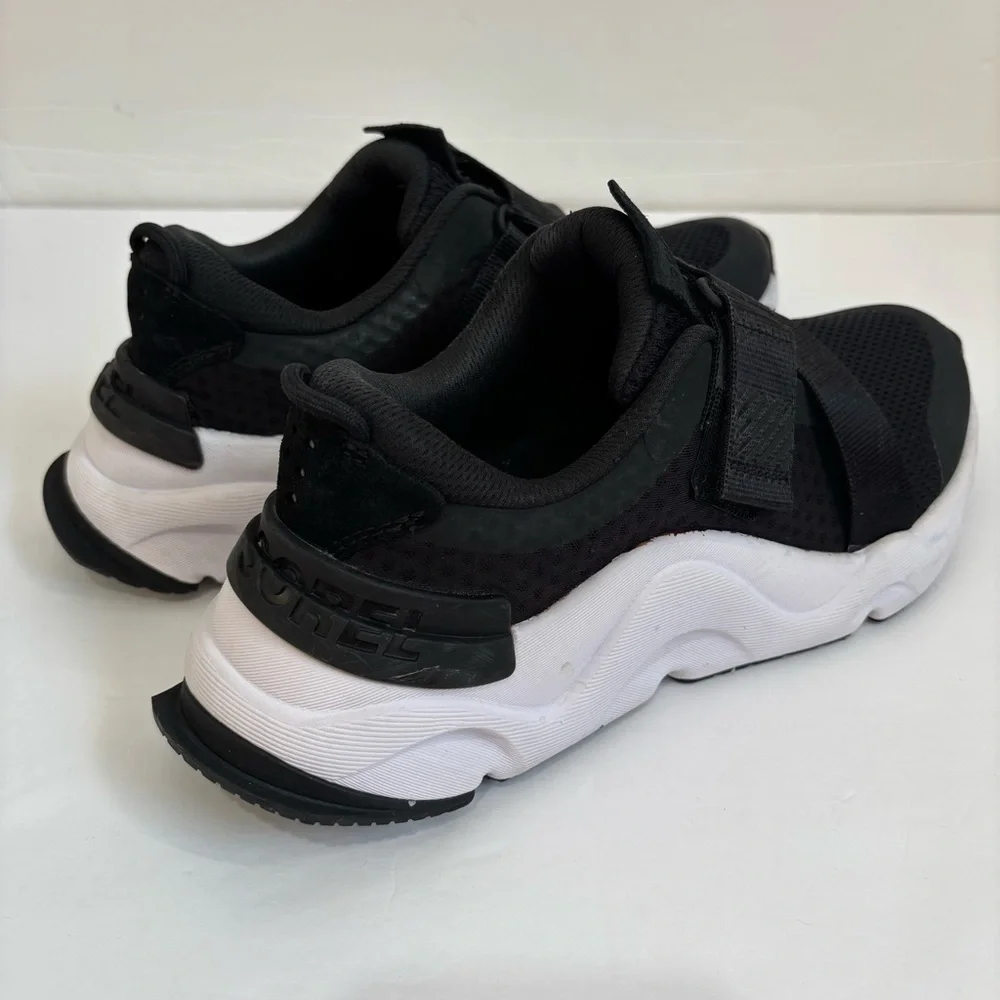 Sorel Kinetic RNEGD Sneakers Black White Hook & Loop Strap Athletic Shoes 6.5